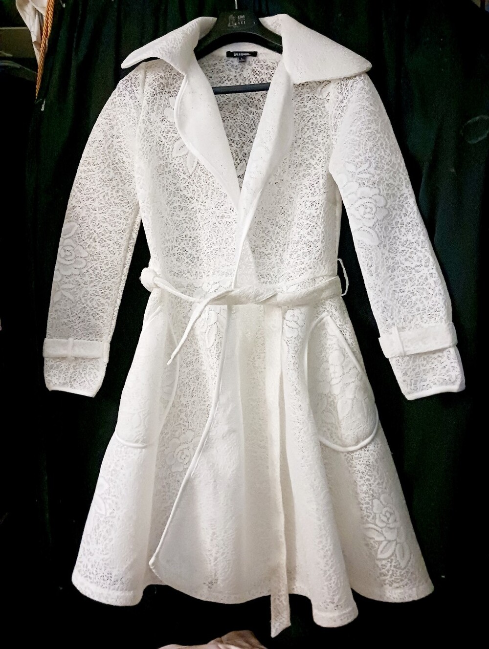 White Lace Fit-and-Flare Coat,pink Scarf Not Included